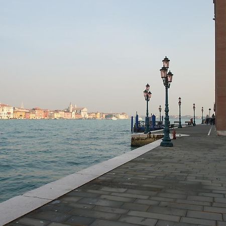Апартаменти Residenza Giudecca Molino Stucky Венеція Екстер'єр фото